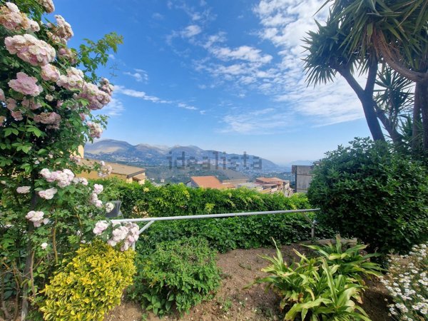 casa indipendente in vendita ad Altofonte