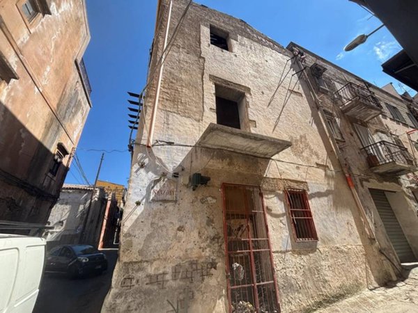 intera palazzina in vendita ad Altofonte