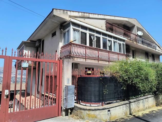 appartamento in vendita ad Altofonte in zona Piano Maglio