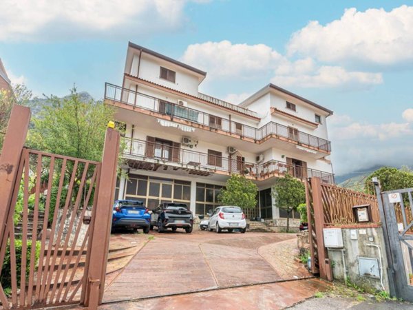 casa indipendente in vendita ad Altofonte in zona Piano Maglio