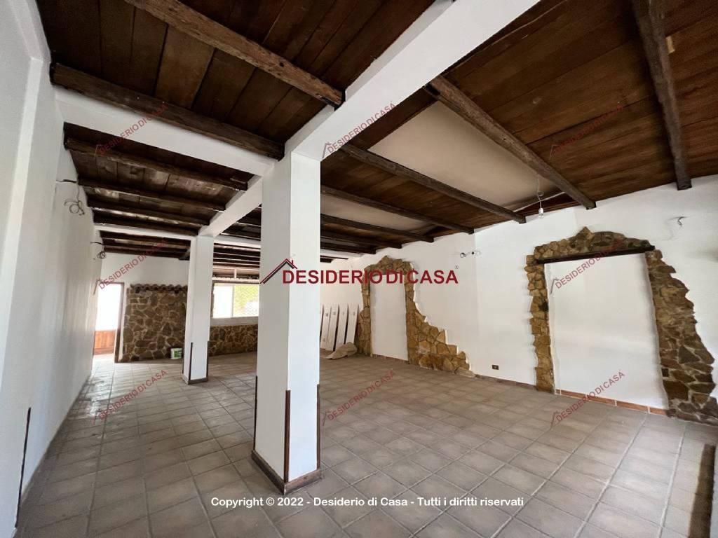 negozio in vendita a Bagheria