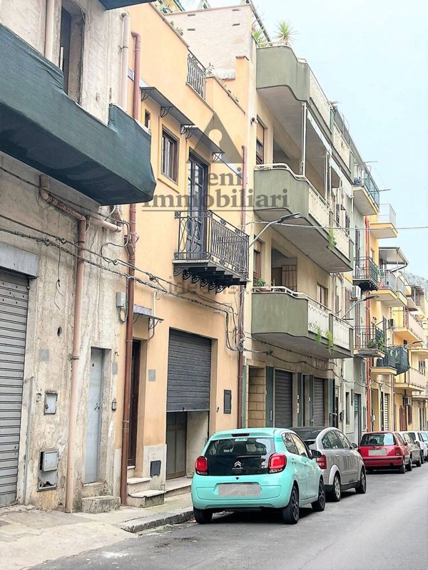 negozio in vendita a Bagheria