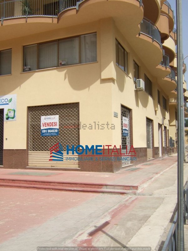 locale commerciale in vendita a Bagheria