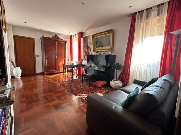 appartamento in vendita a Bagheria in zona Centro Città