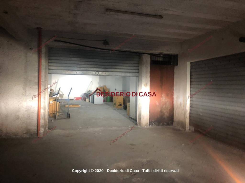 locale commerciale in vendita a Bagheria