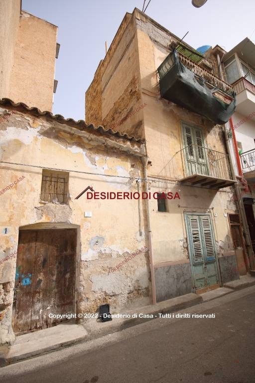casa indipendente in vendita a Bagheria in zona Centro Città