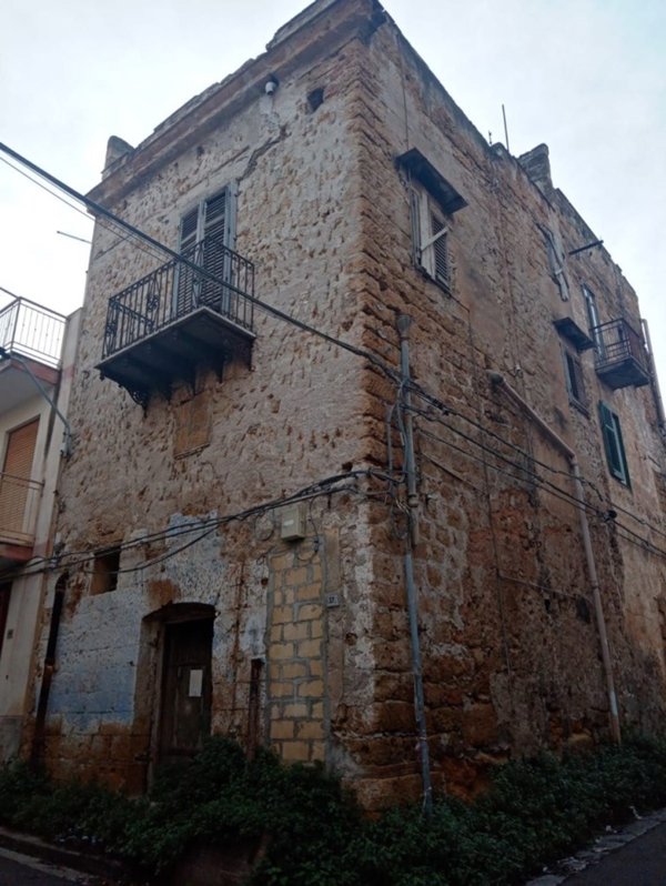 casa indipendente in vendita a Bagheria in zona Centro Città