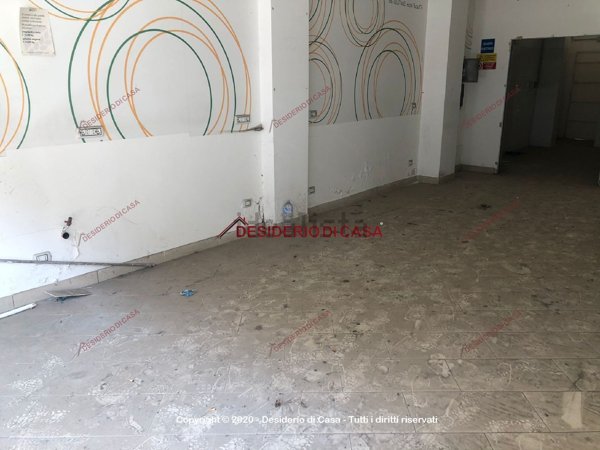 locale commerciale in vendita a Bagheria