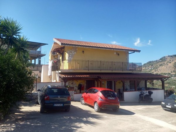casa indipendente in vendita a Bagheria