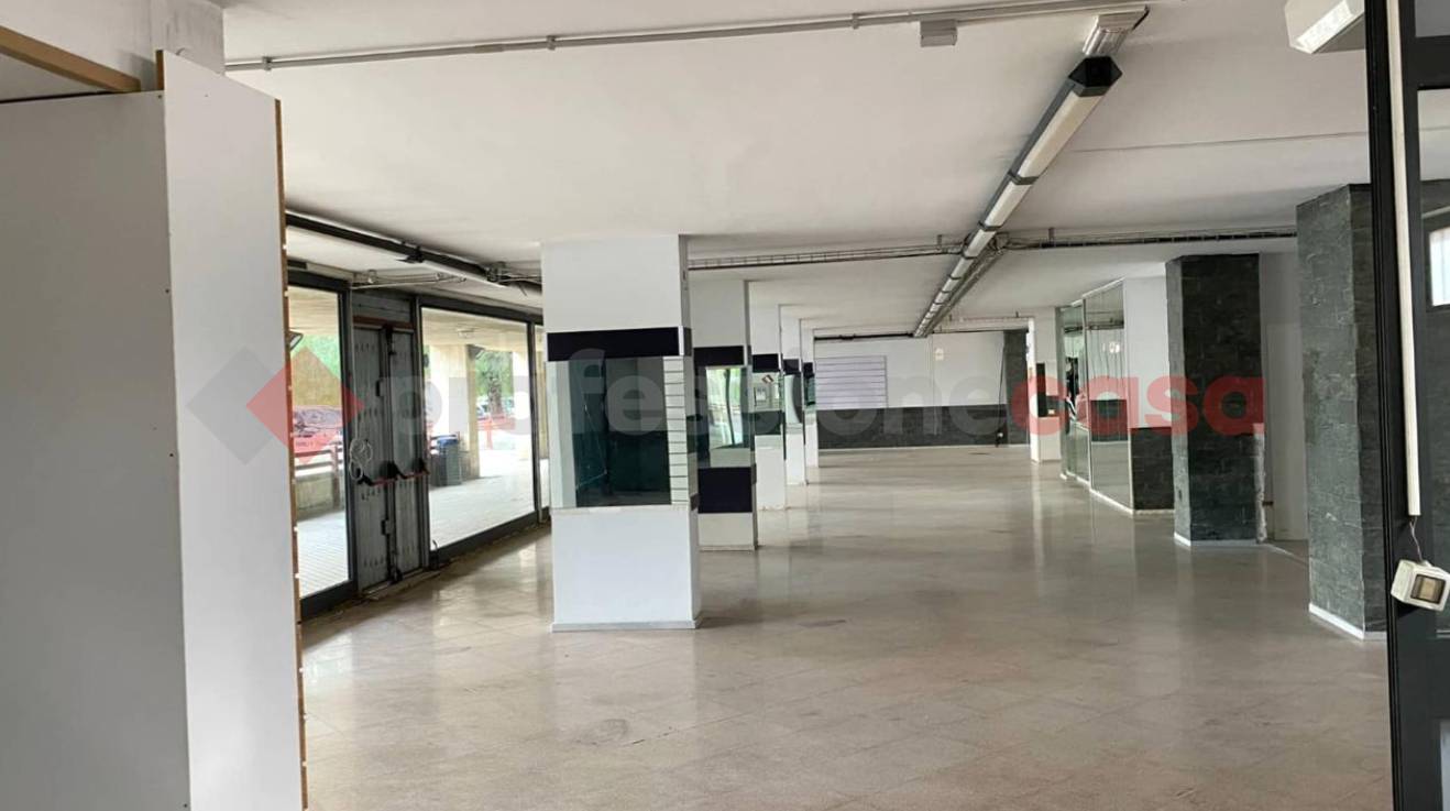 negozio in vendita a Bagheria