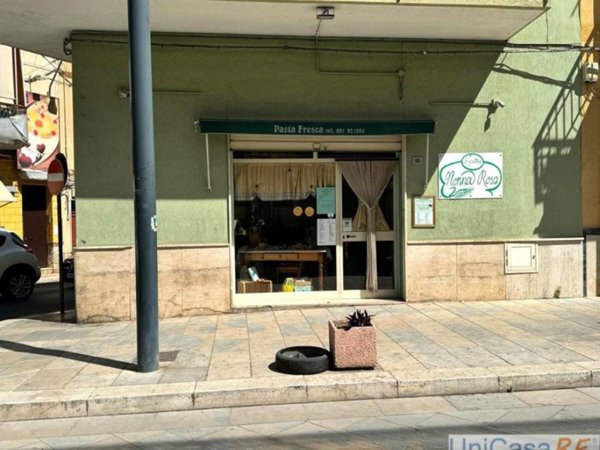 negozio in vendita a Bagheria in zona Centro Città