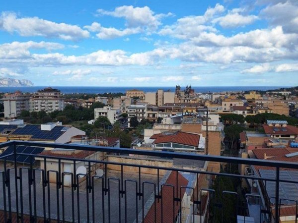 appartamento in vendita a Bagheria in zona Centro Città