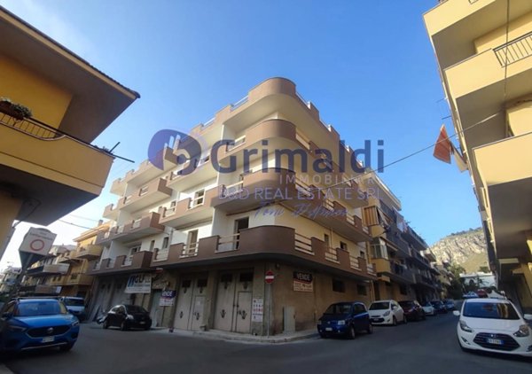 appartamento in vendita a Bagheria in zona Aspra