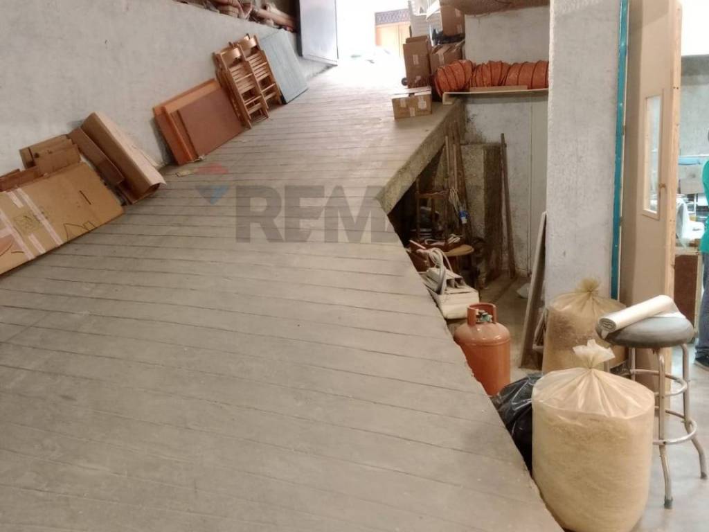 locale commerciale in vendita a Bagheria