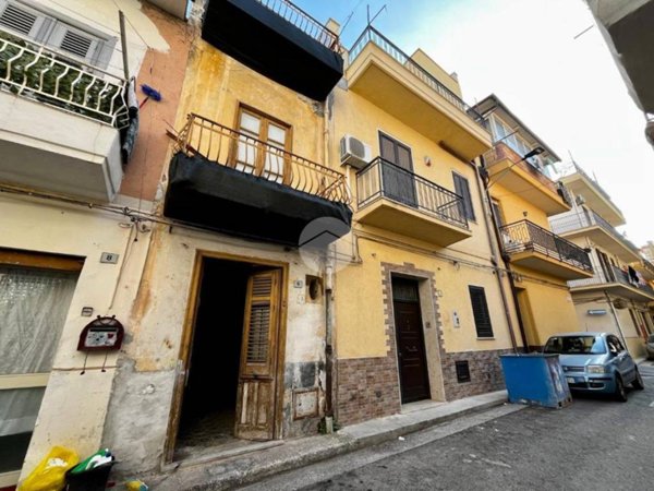 intera palazzina in vendita a Bagheria in zona Centro Città