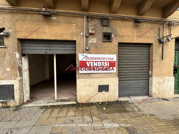 locale commerciale in vendita a Bagheria