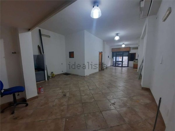 locale di sgombero in vendita a Bagheria