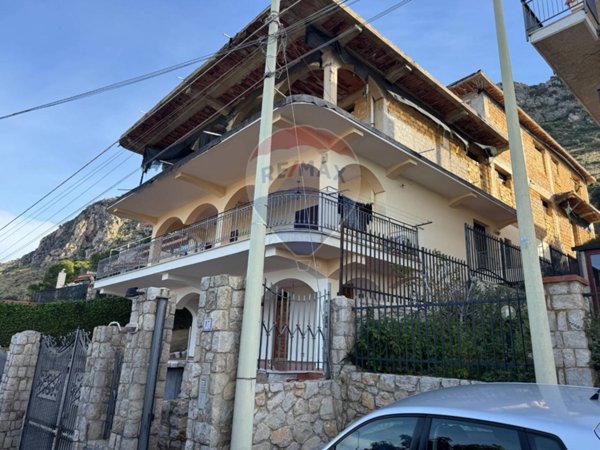 appartamento in vendita a Bagheria in zona Mongerbino