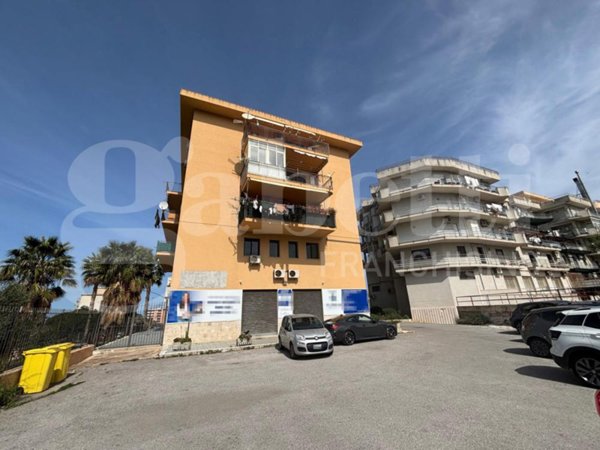 locale di sgombero in vendita a Bagheria