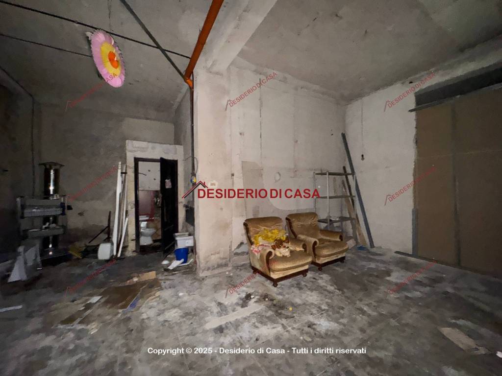 locale di sgombero in vendita a Bagheria