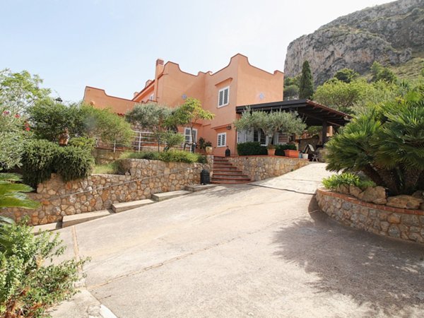 casa indipendente in vendita a Bagheria