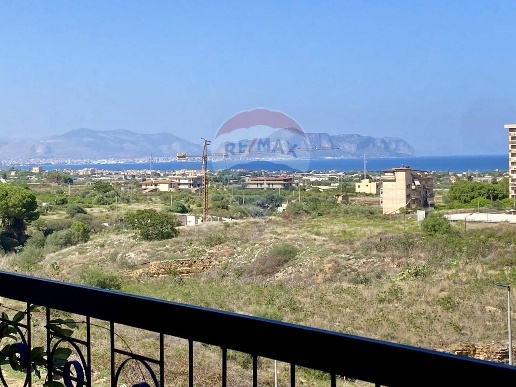 appartamento in vendita a Bagheria in zona Centro Città