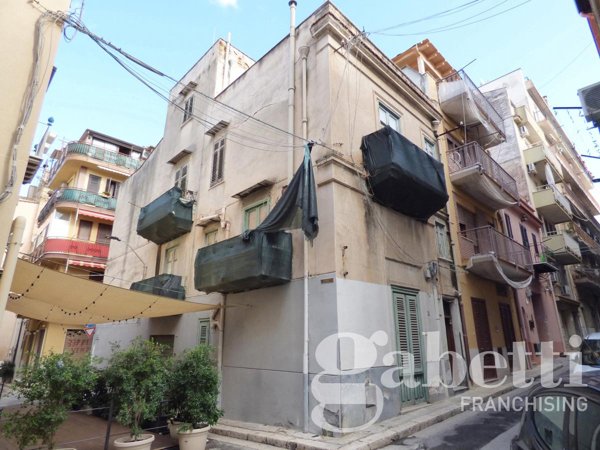 casa indipendente in vendita a Bagheria in zona Centro Città