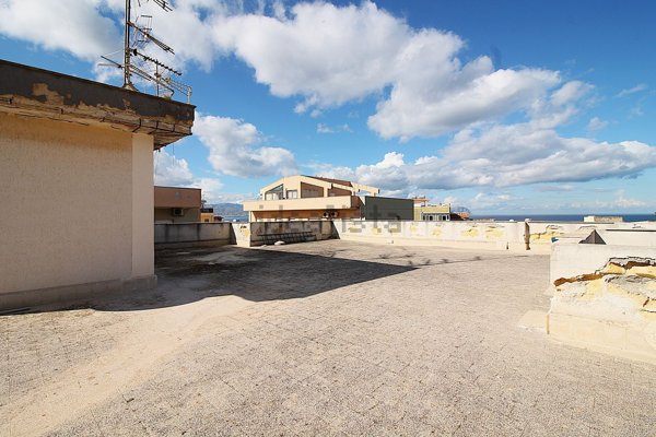 appartamento in vendita a Bagheria in zona Aspra