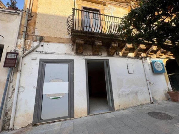 negozio in vendita a Bagheria