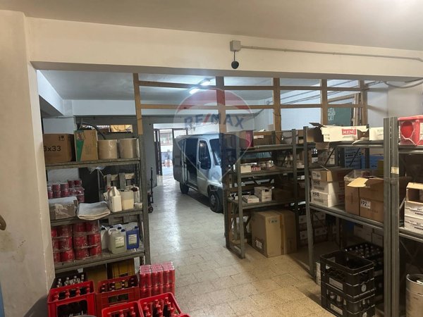 locale di sgombero in vendita a Bagheria
