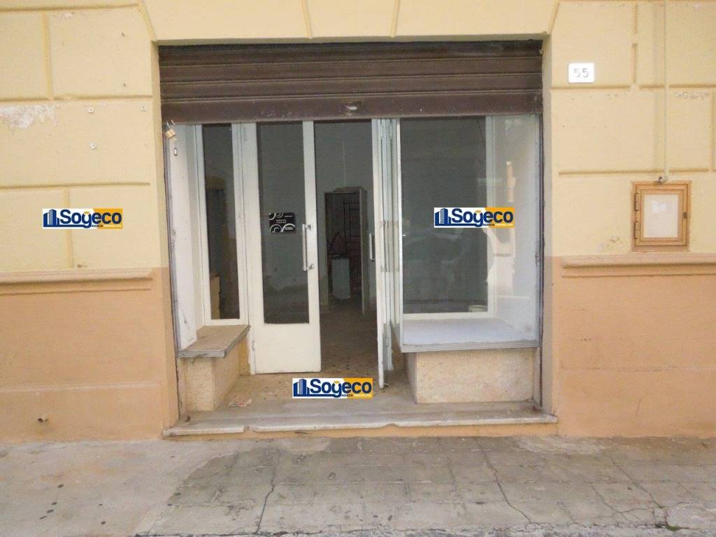 negozio in vendita a Bagheria in zona Centro Città