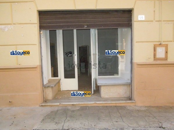 locale commerciale in vendita a Bagheria in zona Centro Città