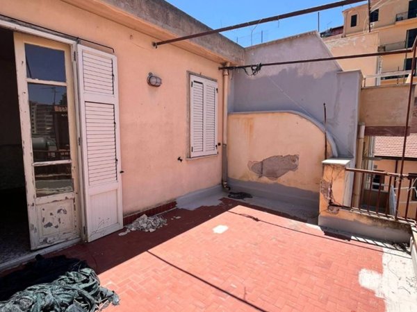 intera palazzina in vendita a Bagheria
