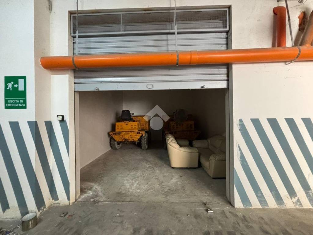 locale di sgombero in vendita a Bagheria in zona Aspra