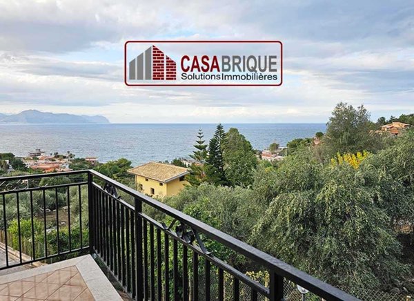 appartamento in vendita a Bagheria in zona Mongerbino