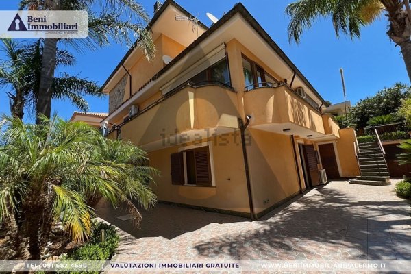 casa indipendente in vendita a Bagheria