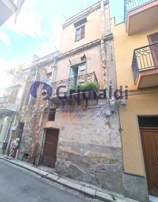 casa indipendente in vendita a Bagheria in zona Centro Città