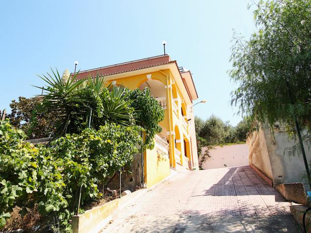 casa indipendente in vendita a Bagheria