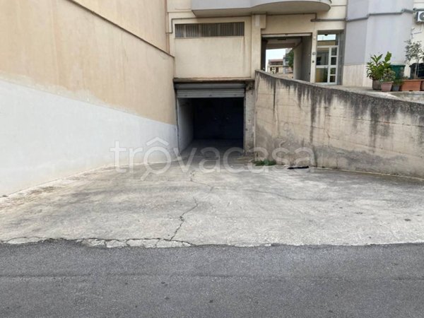 locale di sgombero in vendita a Bagheria