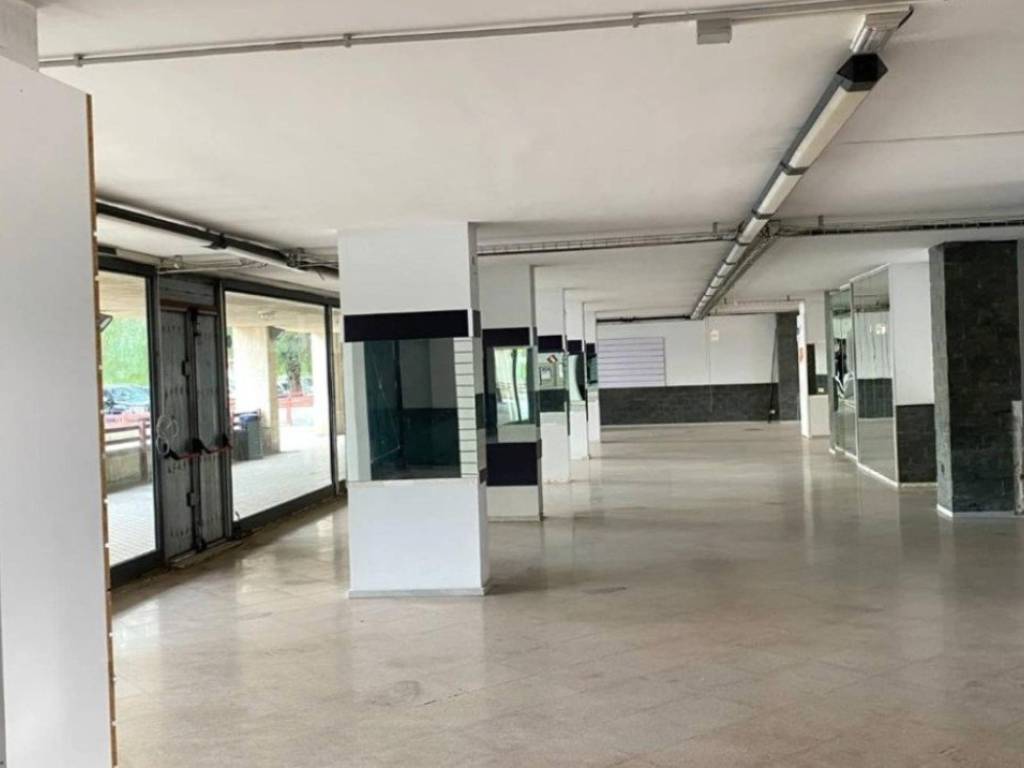negozio in vendita a Bagheria