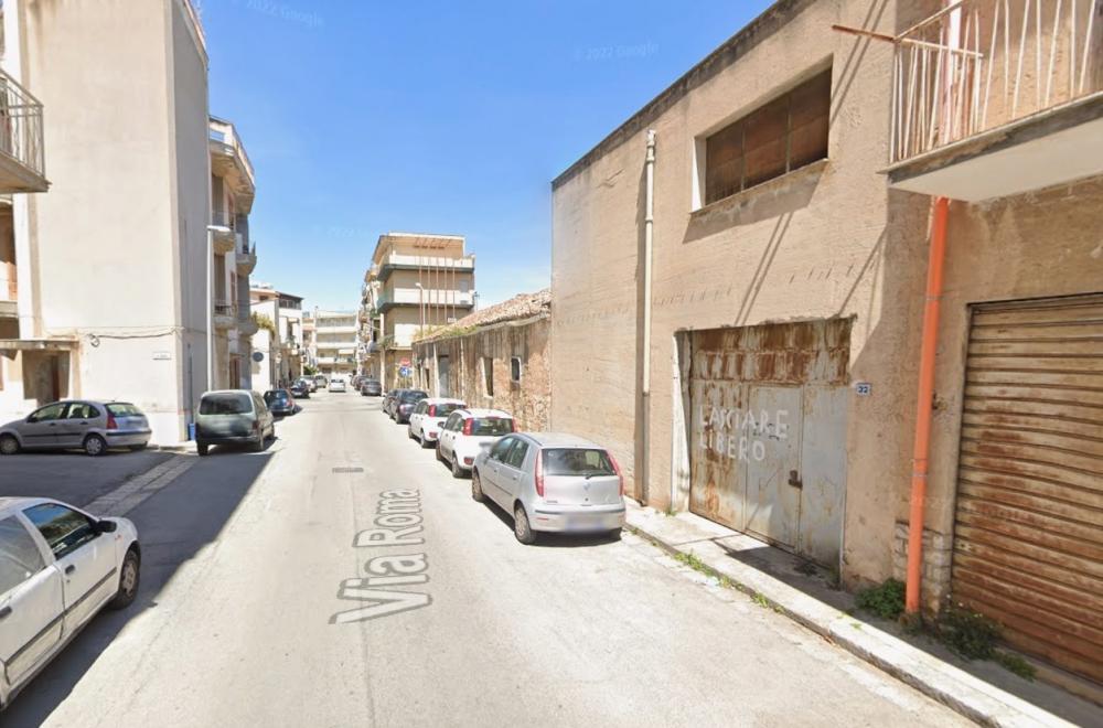 locale di sgombero in vendita a Bagheria