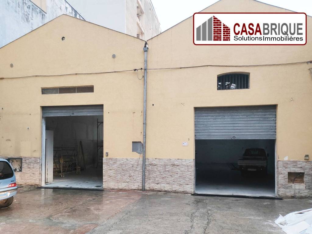 locale commerciale in vendita a Bagheria