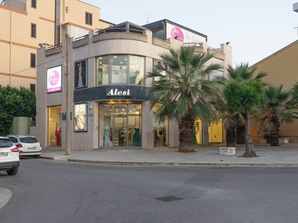 negozio in vendita a Bagheria in zona Centro Città