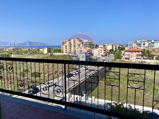 appartamento in vendita a Bagheria in zona Centro Città