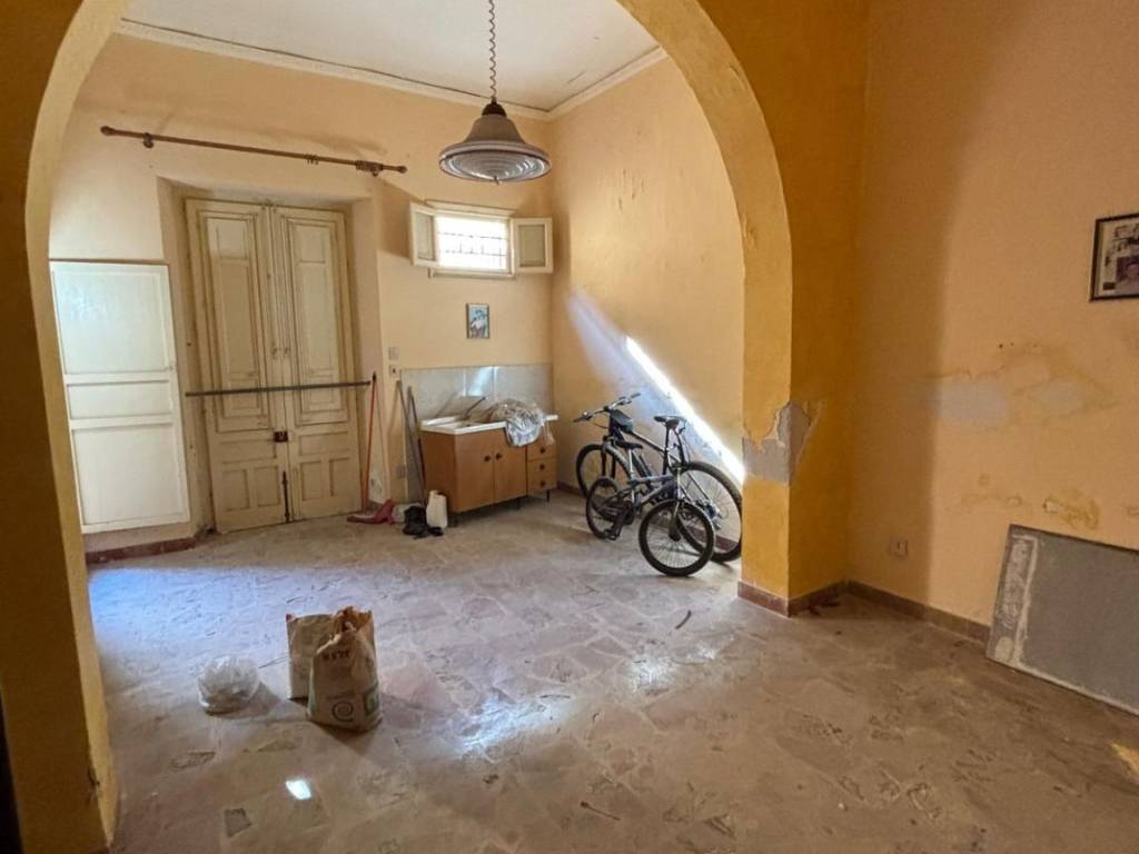 intera palazzina in vendita a Bagheria