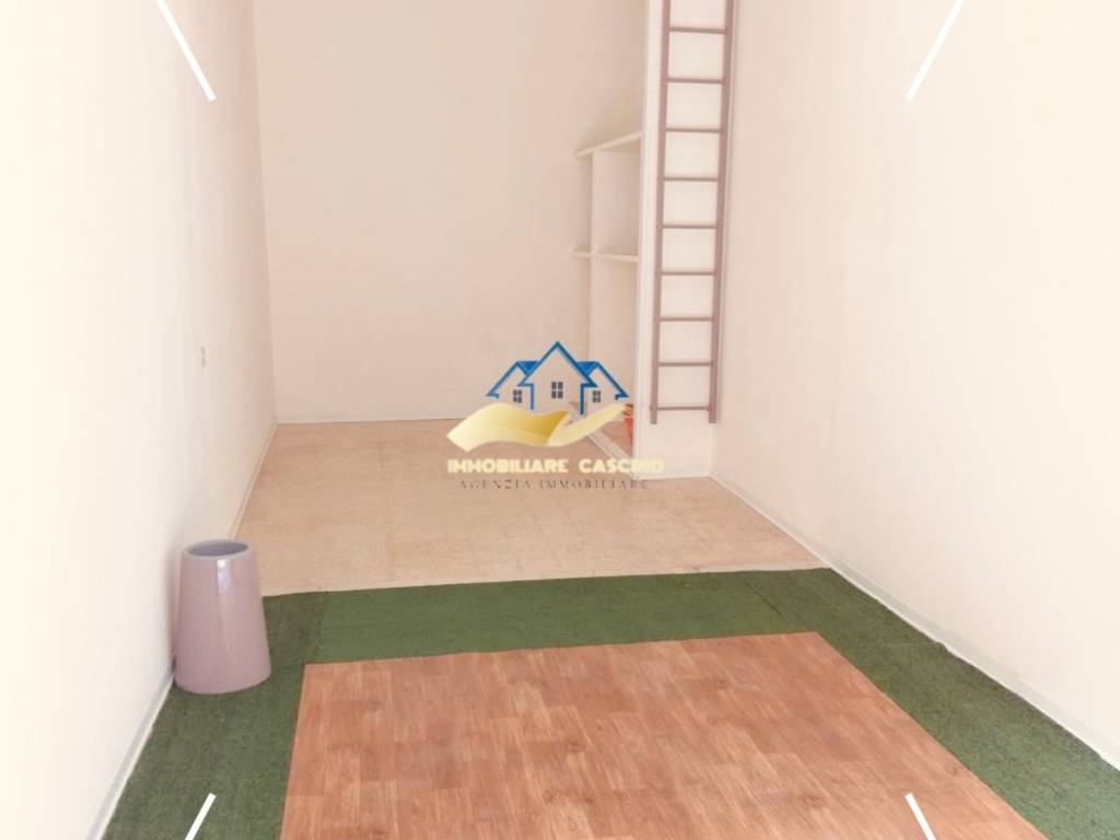 negozio in vendita a Bagheria in zona Centro Città