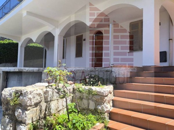 appartamento in vendita a Bagheria in zona Mongerbino