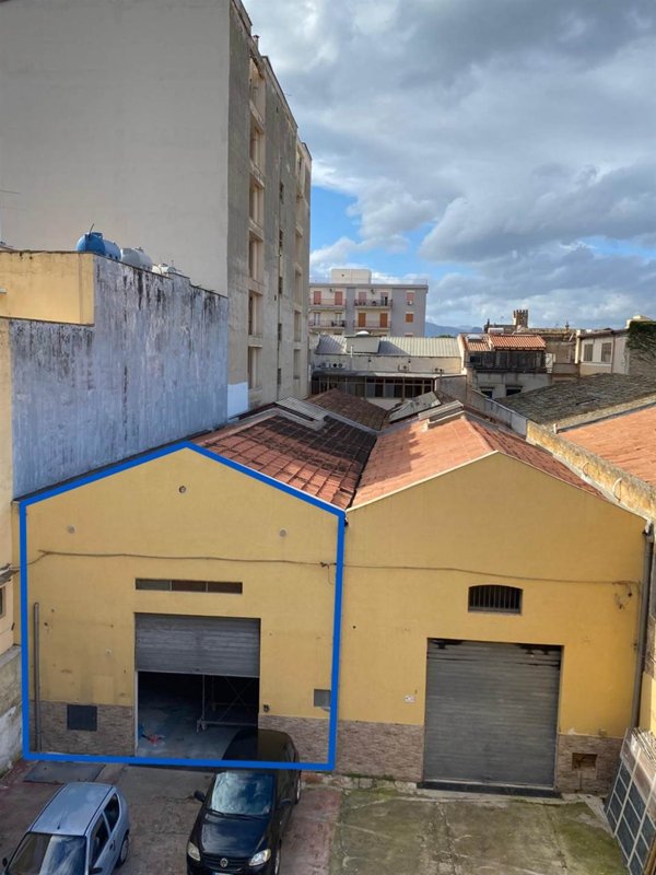 locale di sgombero in vendita a Bagheria