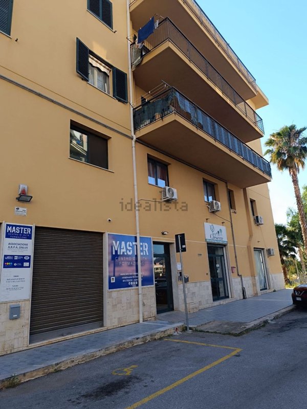 locale di sgombero in vendita a Bagheria