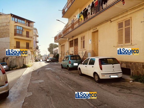 locale di sgombero in vendita a Bagheria